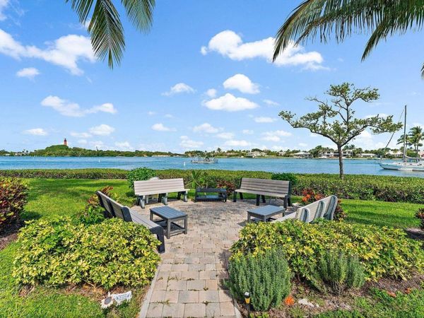 755 Saturn Street, Unit H206, Jupiter, FL 33477