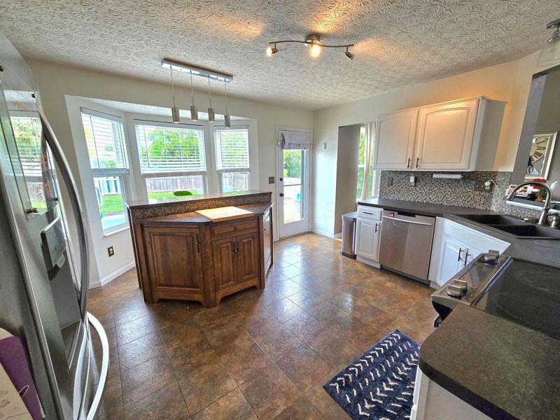7843 Pinehill Road, Lewis Center, OH 43035 Photo 13