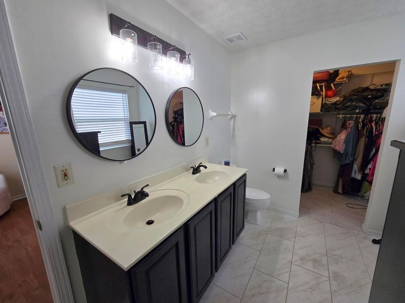7843 Pinehill Road, Lewis Center, OH 43035 Photo 17
