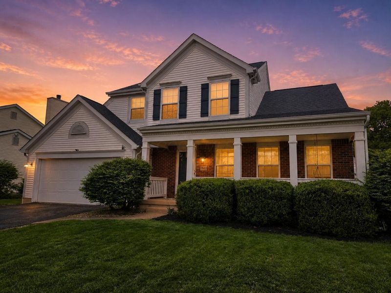 7843 Pinehill Road, Lewis Center, OH 43035 Photo 2