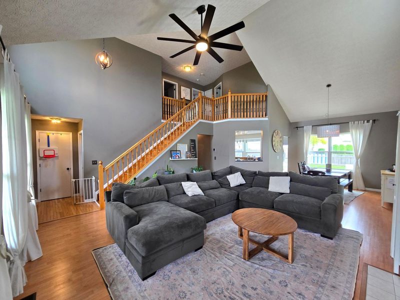 7843 Pinehill Road, Lewis Center, OH 43035 Photo 5