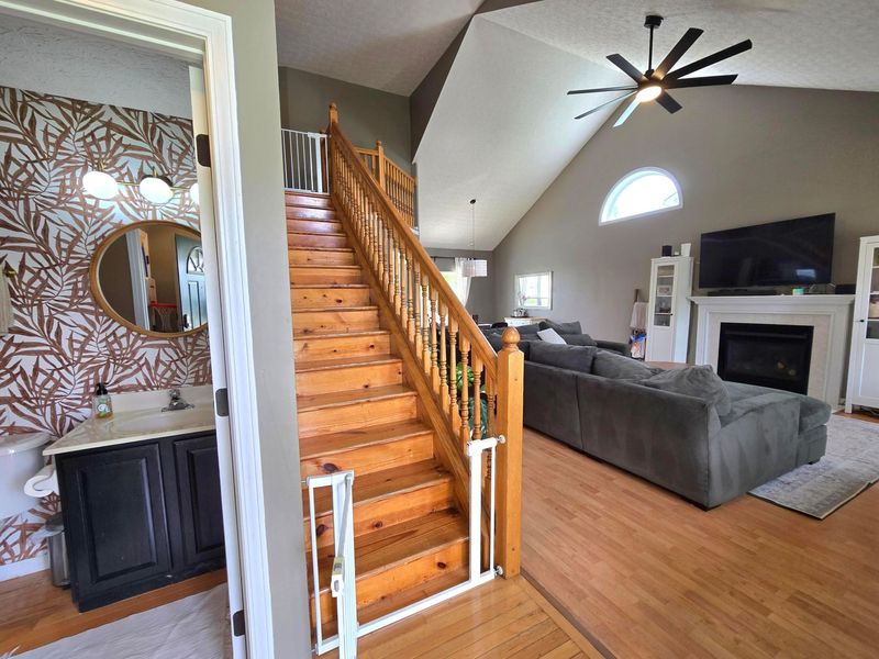 7843 Pinehill Road, Lewis Center, OH 43035 Photo 8