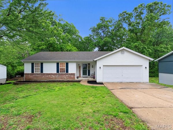42 N Kern Drive, O'Fallon, MO 63366