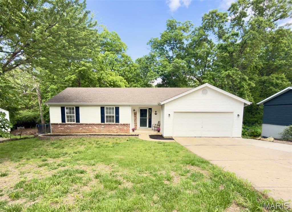 42 N Kern Drive, O Fallon, MO 63366 Main Photo