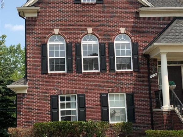 838 Red Run Drive, Troy, MI 48085