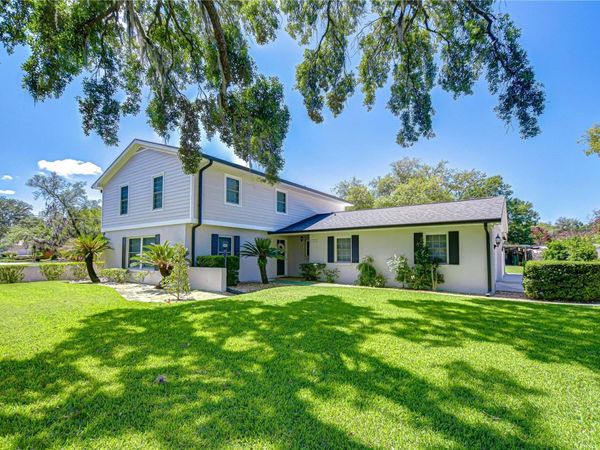 11912 RIVERHILLS DRIVE , TAMPA, FL 33617