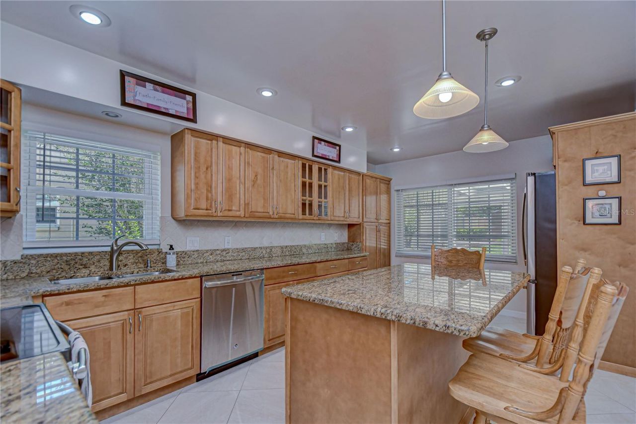 11912 Riverhills Drive, Tampa, FL 33617 Photo