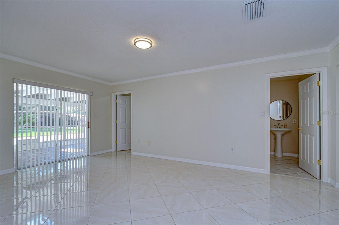 11912 Riverhills Drive, Tampa, FL 33617 Photo