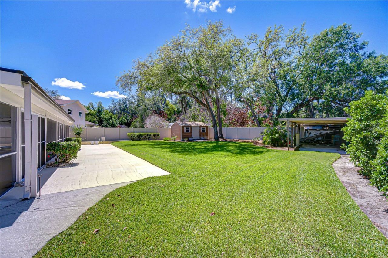 11912 Riverhills Drive, Tampa, FL 33617 Photo