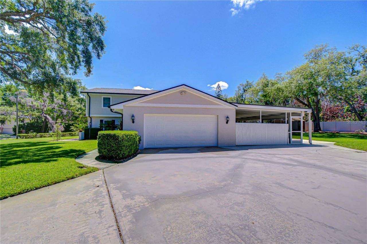 11912 Riverhills Drive, Tampa, FL 33617 Photo