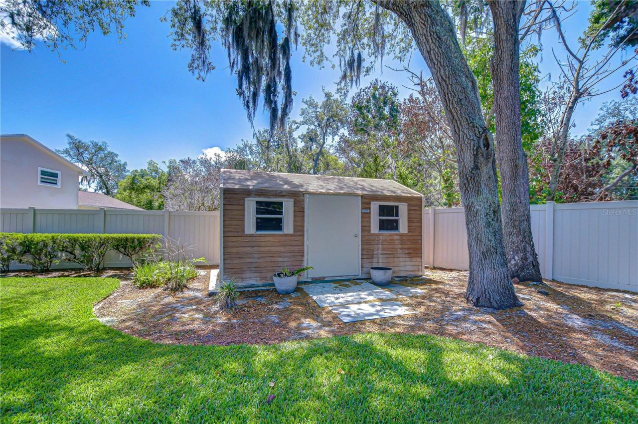 11912 Riverhills Drive, Tampa, FL 33617 Photo