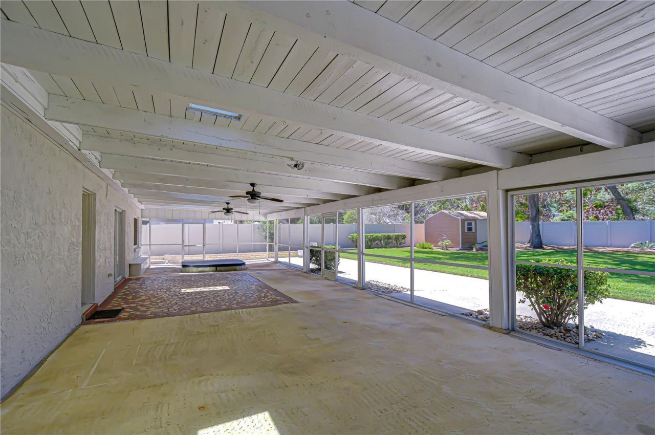 11912 Riverhills Drive, Tampa, FL 33617 Photo