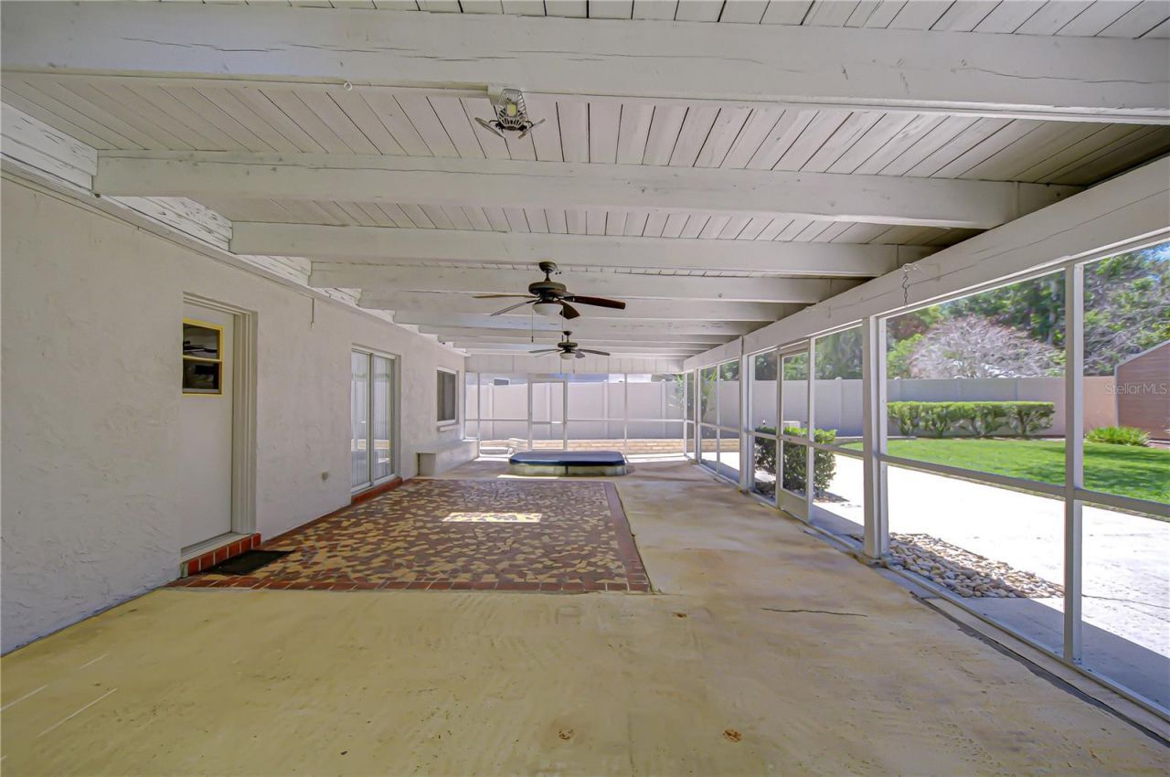 11912 Riverhills Drive, Tampa, FL 33617 Photo