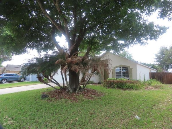 118 ROYALTY CIRCLE , SANFORD, FL 32771
