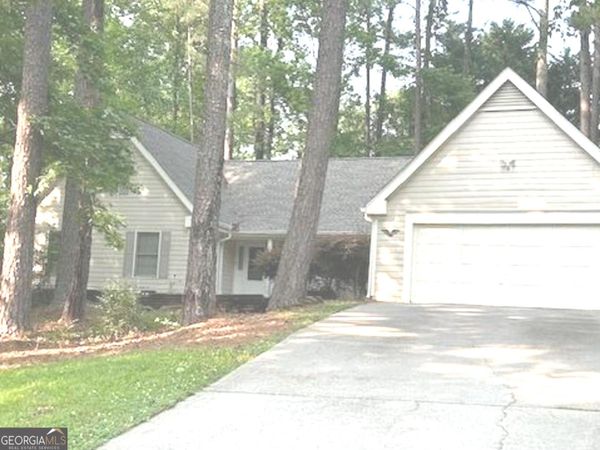 102 Whisper Trace, Peachtree City, GA 30269