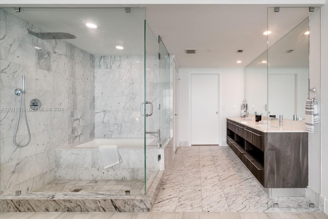 3131 NE 7th Ave, Unit 3804, Miami, FL 33137 Photo