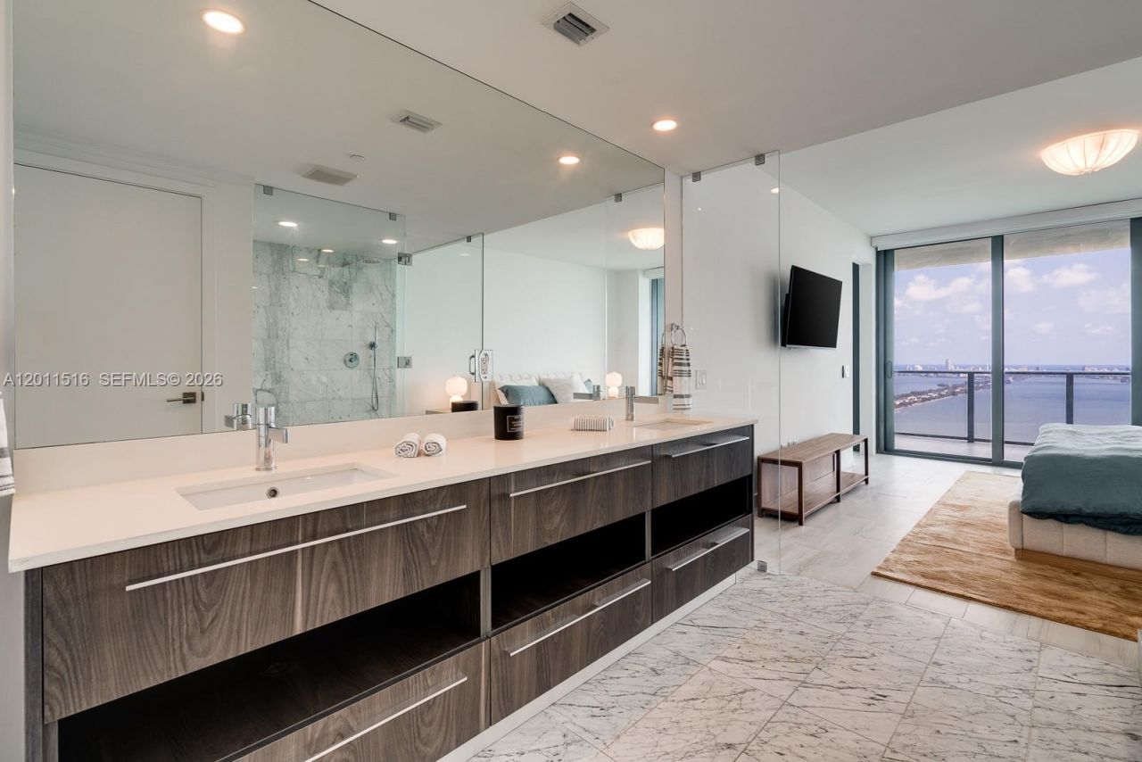 3131 NE 7th Ave, Unit 3804, Miami, FL 33137 Photo