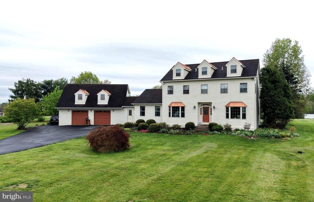800 DIMINJAN LANE, HARLEYSVILLE, PA 19438