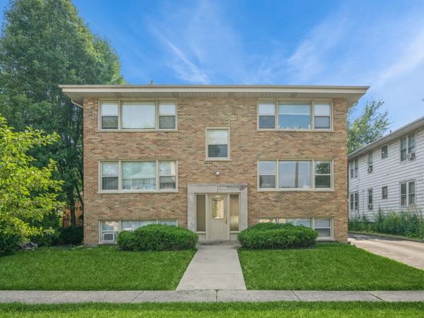 233 S Highland Avenue , Unit LS, Arlington Heights, IL 60005