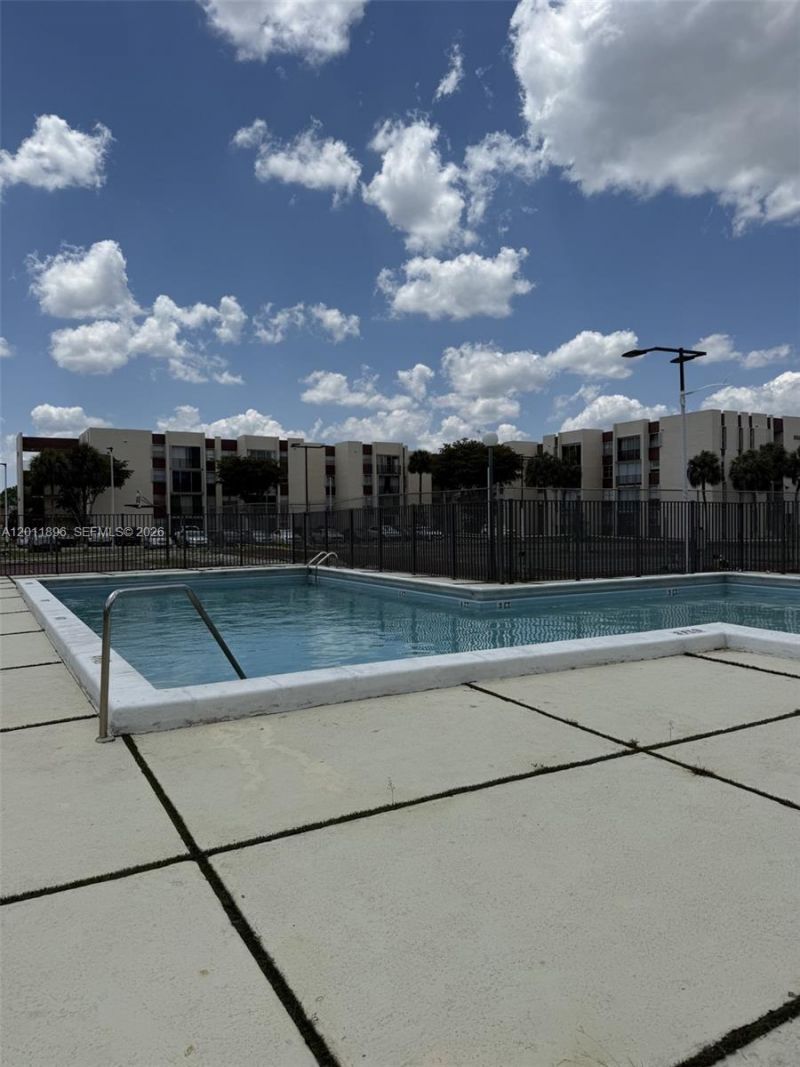9411 SW 4th St , Unit 111, Miami, FL 33174 Photo