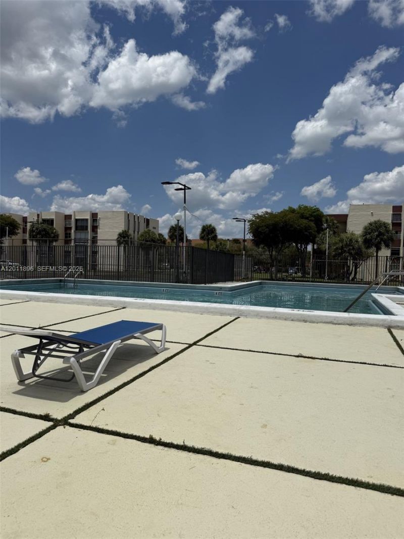 9411 SW 4th St , Unit 111, Miami, FL 33174 Photo