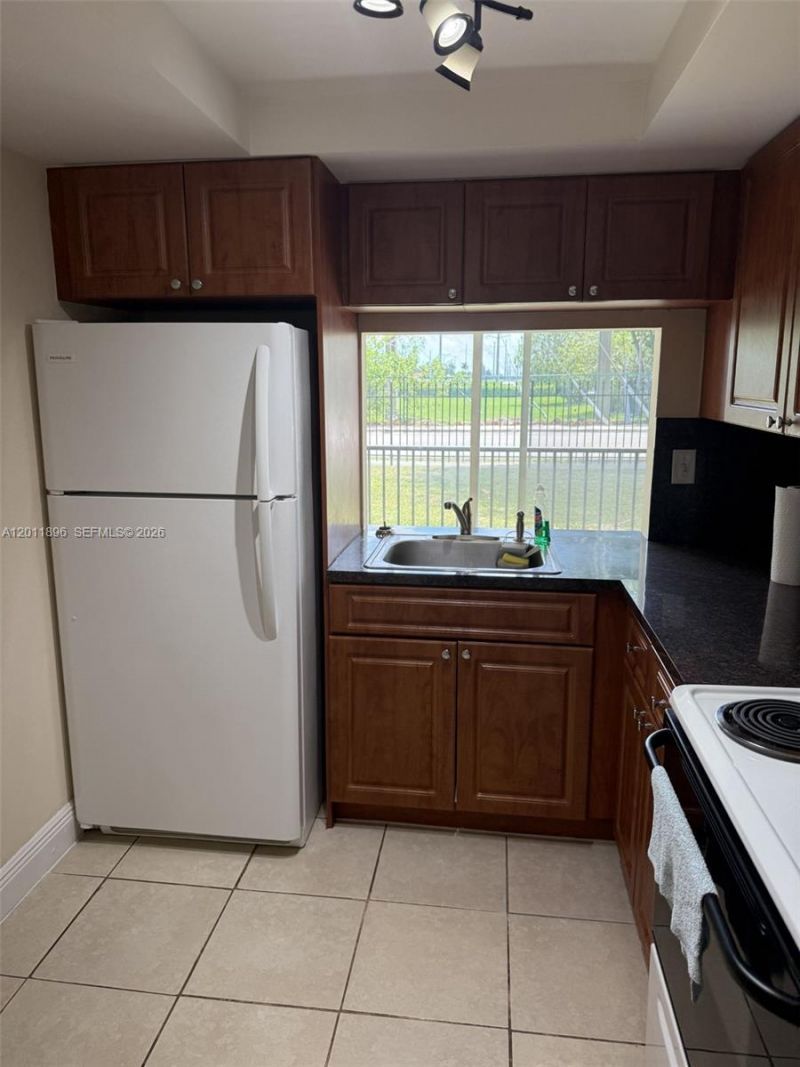 9411 SW 4th St , Unit 111, Miami, FL 33174 Photo