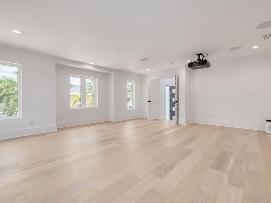 Property Image 80
