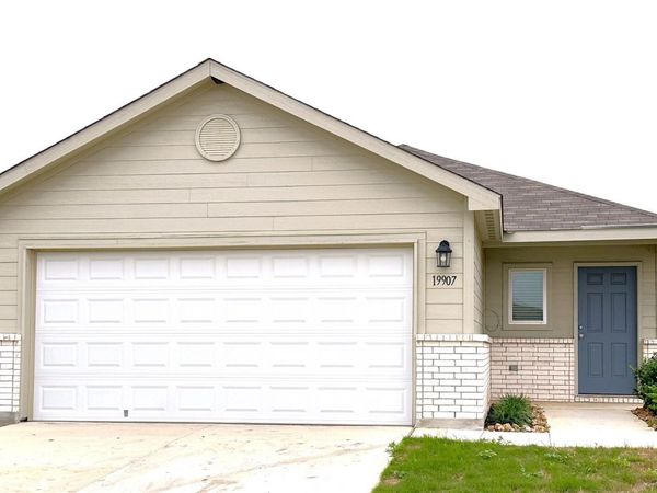 19907 WYATT EARP WAY, Lytle, TX 78052