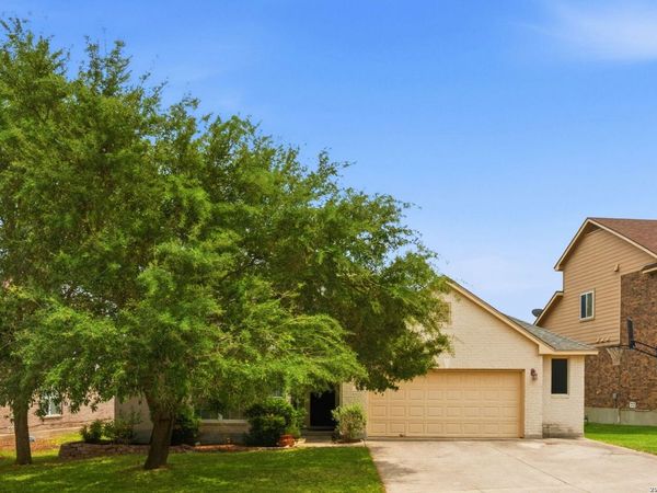 305 HILTON DR, Cibolo, TX 78108