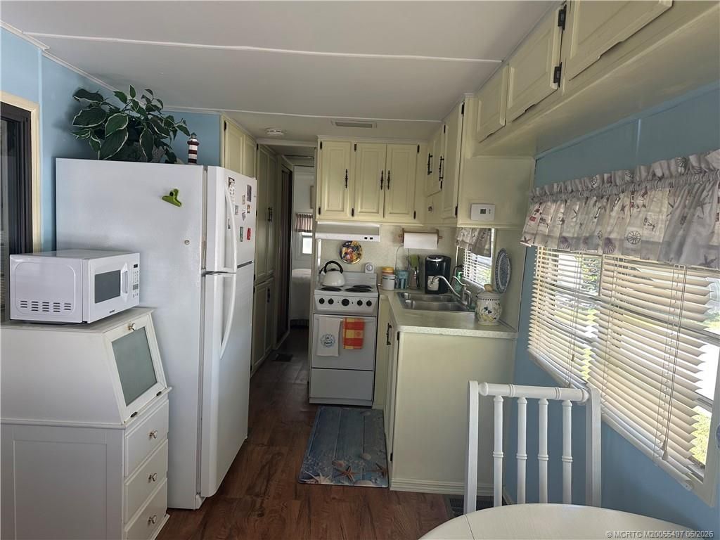 10725 S Ocean Drive, Unit 468, Jensen Beach, FL 34957 Photo