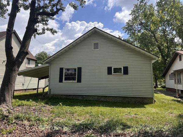 204 S 10th Street , Herrin, IL 62948
