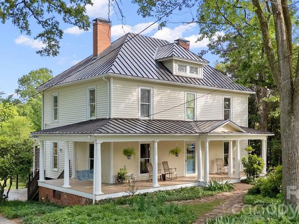 602 N Main Street, Davidson, NC 28036