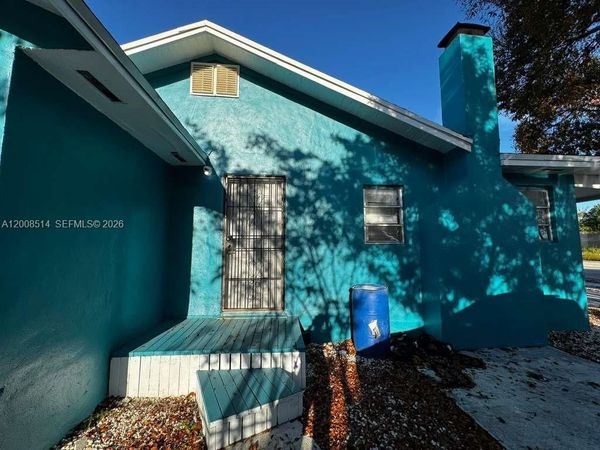 1121 NW 40th St , Unit 2, Miami, FL 33127