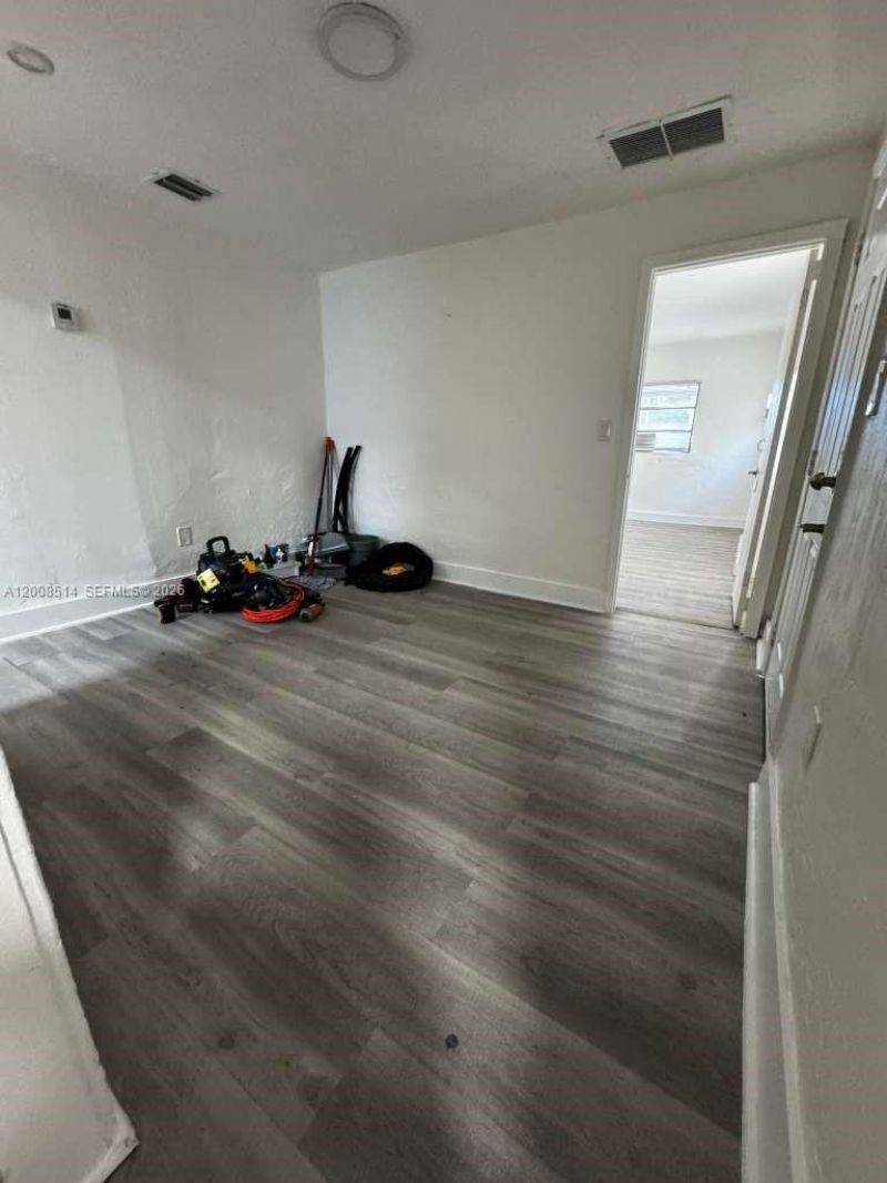 1121 NW 40th St, Unit 2, Miami, FL 33127 Photo