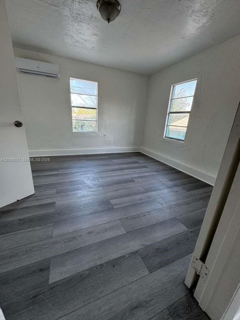 1121 NW 40th St , Unit 4, Miami, FL 33127 Photo