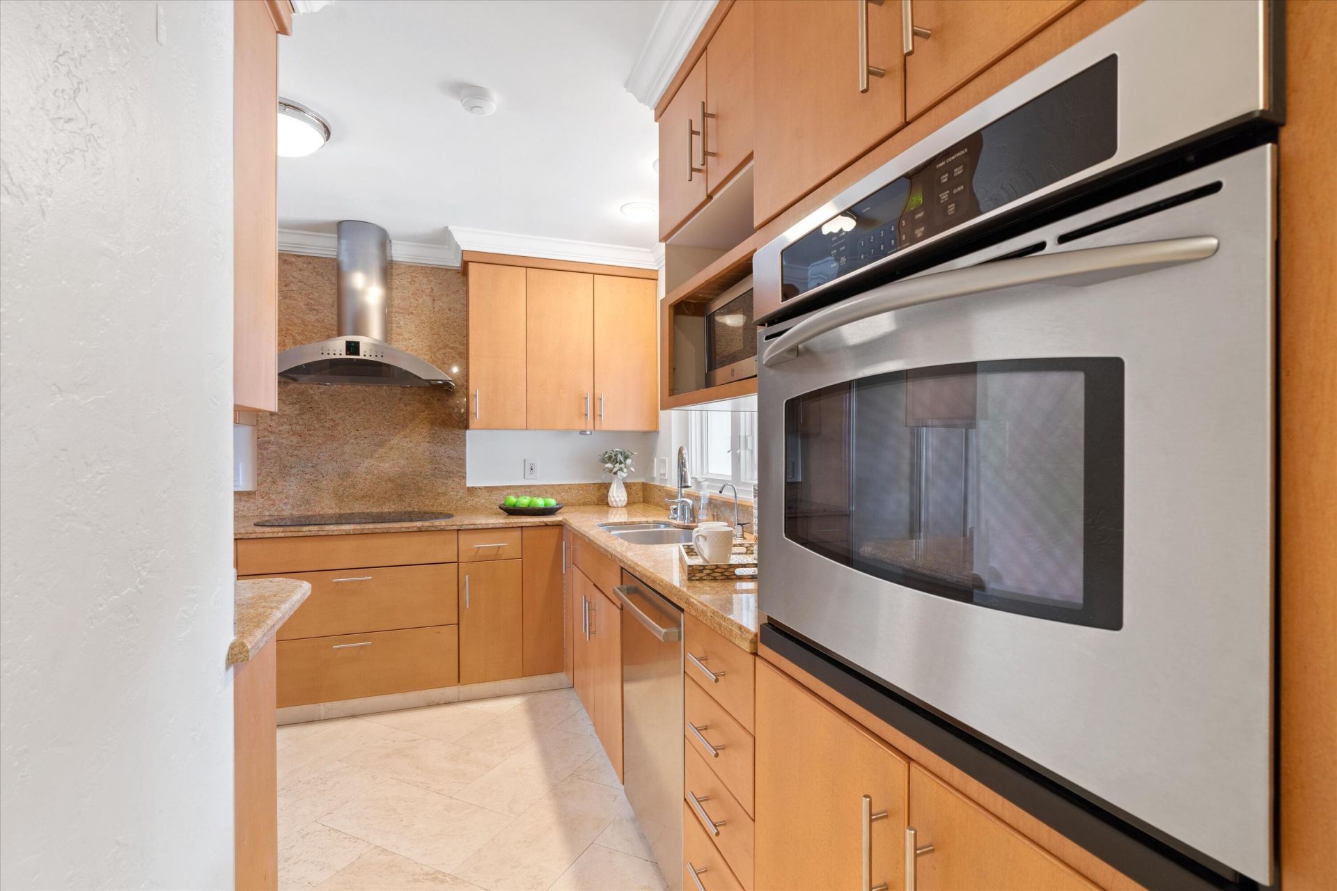 2625 NE 12th Street, Fort Lauderdale, FL 33304 Photo