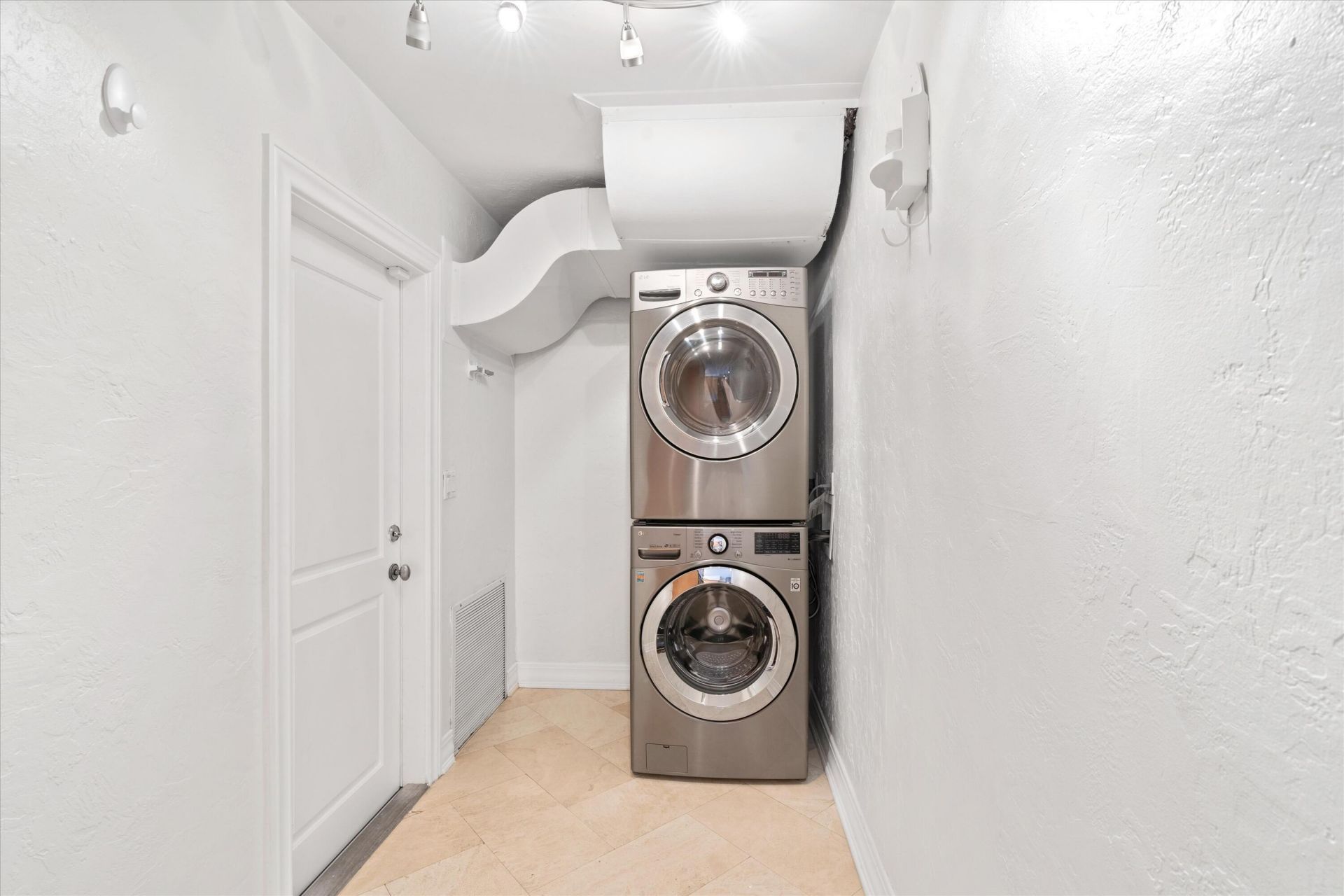 2625 NE 12th Street, Fort Lauderdale, FL 33304 Photo