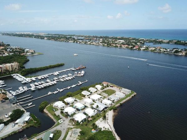 25 S Loafing Street, Unit 25, Hypoluxo, FL 33462