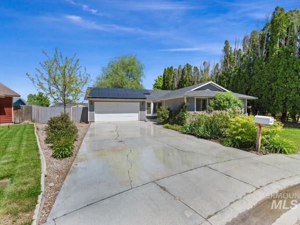 2715 Twilight St, Caldwell, ID 83605