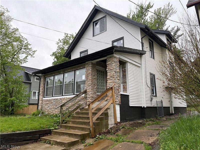 112 Burton Avenue, Akron, OH 44302 Photo 2