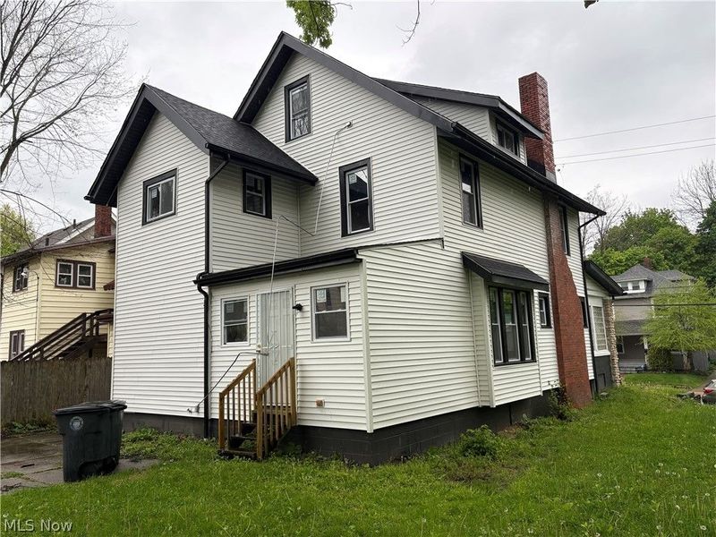 112 Burton Avenue, Akron, OH 44302 Photo 5