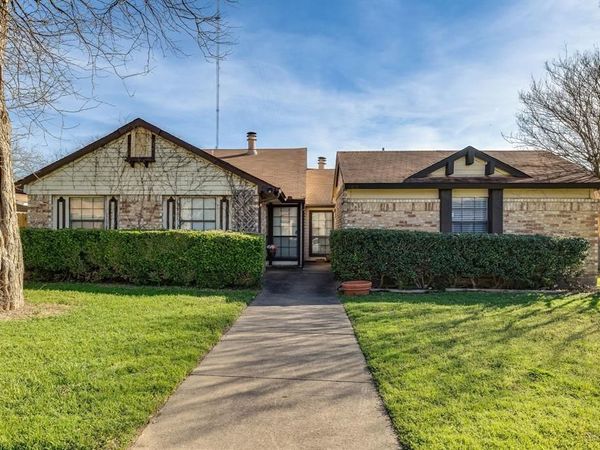 409 411 Dollins Street, Cedar Hill, TX 75104