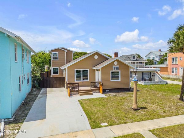 205 N Wild Olive Avenue, Daytona Beach, FL 32118