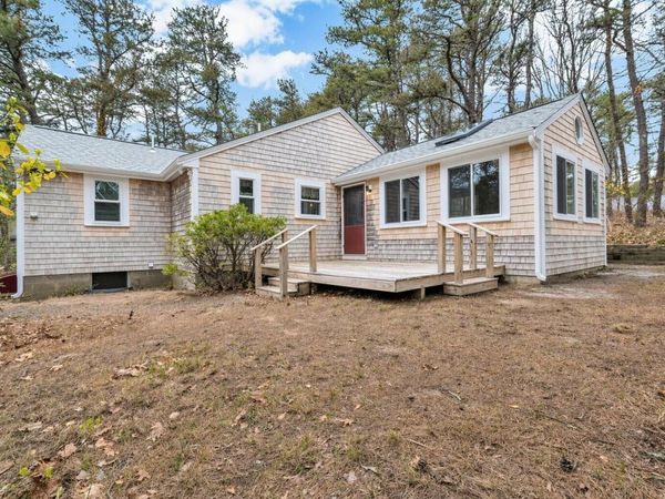 10 Bartlett Road , Wellfleet, MA 02667