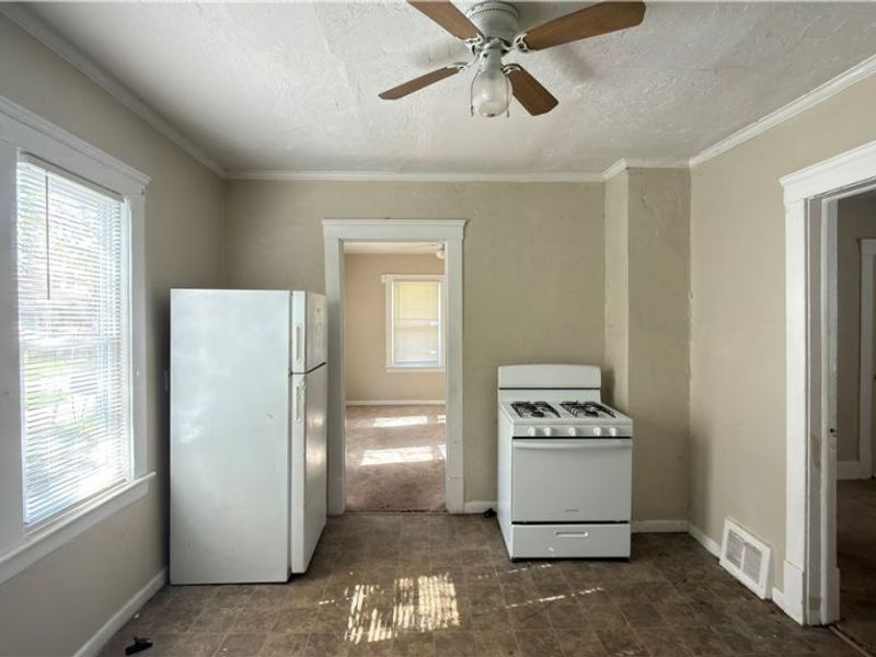 10706 Reno Avenue, Cleveland, OH 44105 Photo 4