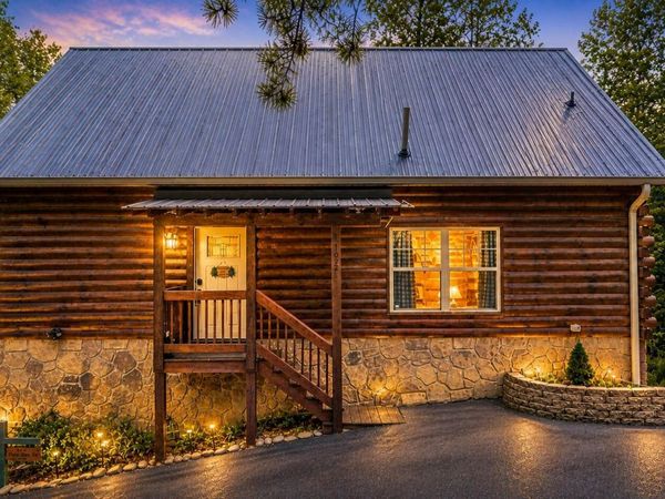 1622 Misty Hollow Way, Gatlinburg, TN 37738