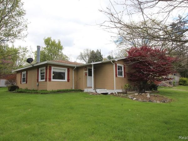 124 E Lafayette Street, Milford Vlg, MI 48381