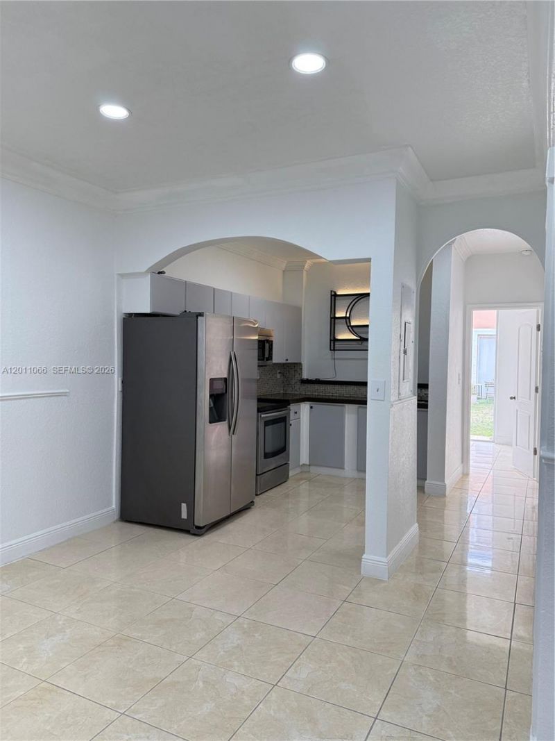 7070 NW 177th St , Unit 107-10, Hialeah, FL 33015 Photo