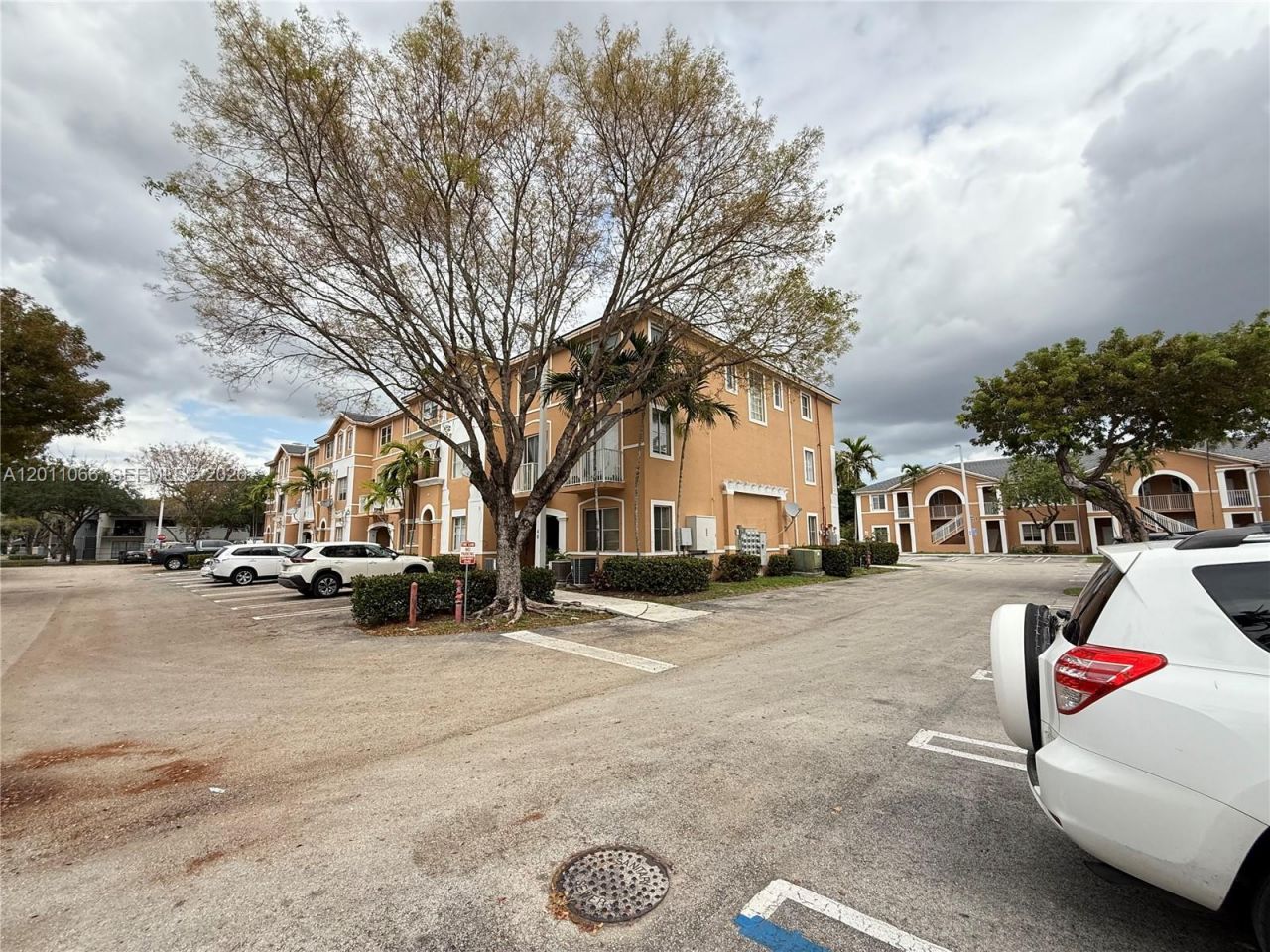 7070 NW 177th St , Unit 107-10, Hialeah, FL 33015 Photo