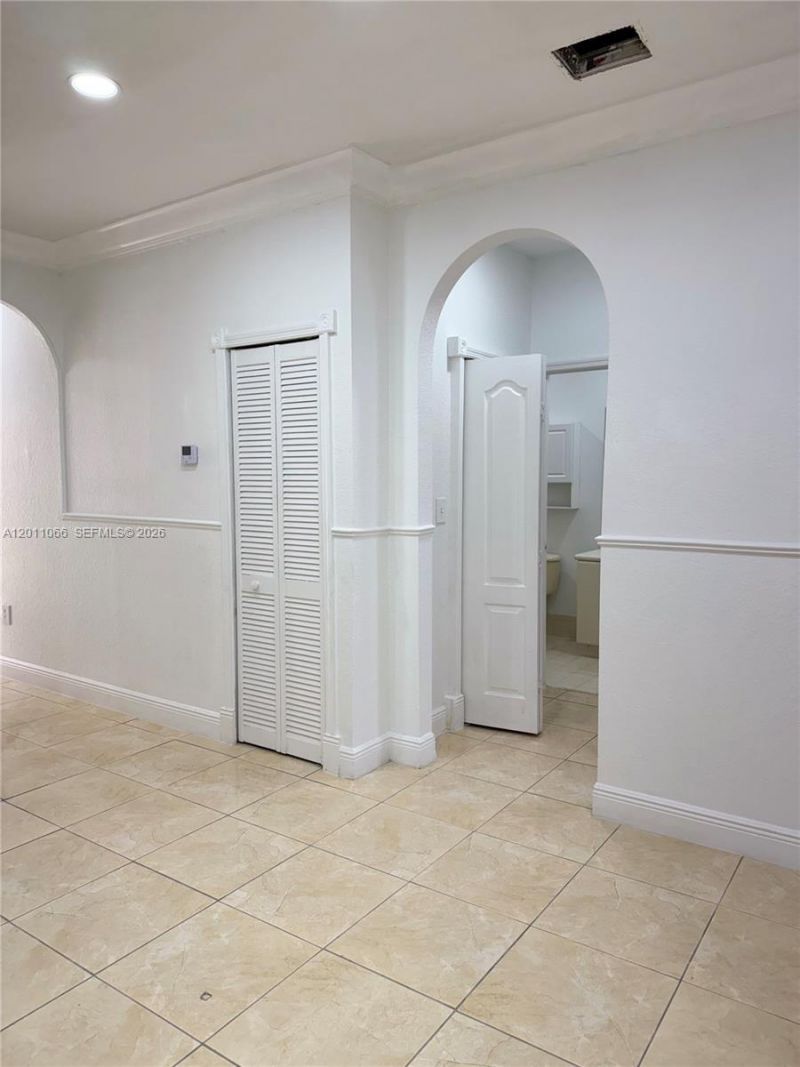 7070 NW 177th St , Unit 107-10, Hialeah, FL 33015 Photo